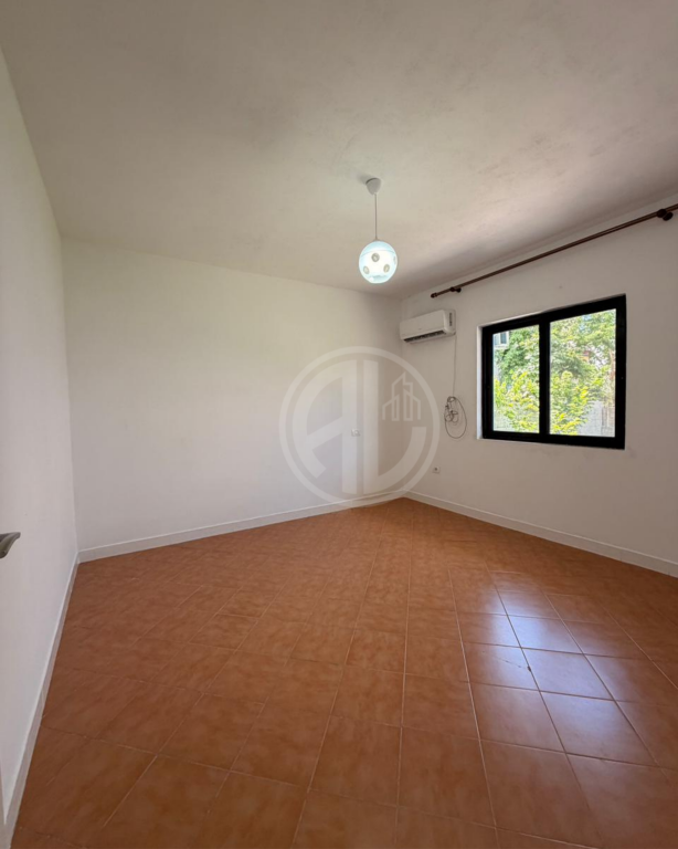 🏡 Jepet me Qera Shtëpi Private 2+1 me Oborr-Prane Kryqi i Kuq Durres