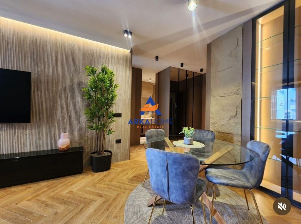 JEPET ME QERA APARTAMENT 2+1+BALLKON "ISH EKSPOZITA – MBI PASTICERI VITTORIA" 120.000 LEKE