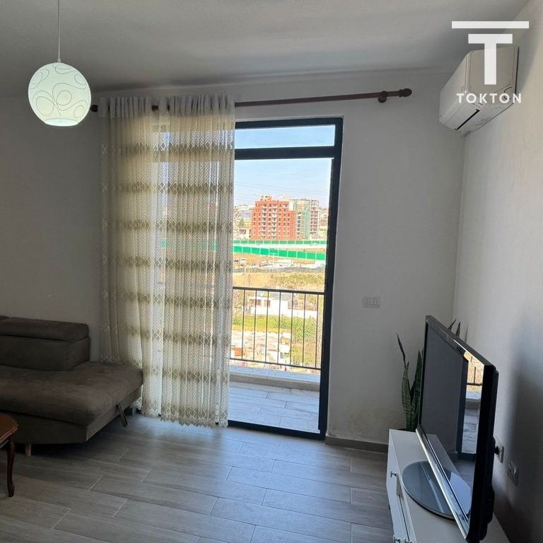 QIRA, APARTAMENT 3+1+2, RRUGA "5 MAJ", TIRANE
