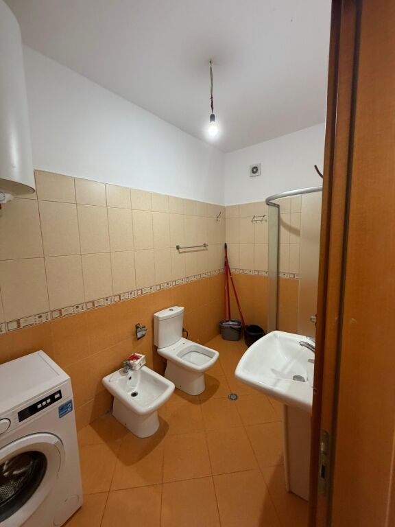 Apartament me qera 2+1 Fresk
