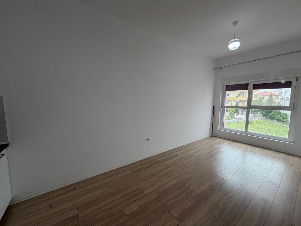 Apartament 2+1 me Qira tek Kompleksi Mangalem