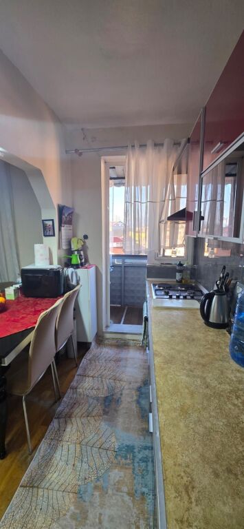Shitet apartament 1+1 ne Kombinat