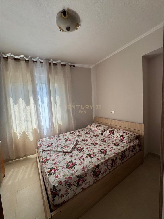 Affittasi Appartamento 2+1 con Vista Mare sulla Spiaggia, Durrës !