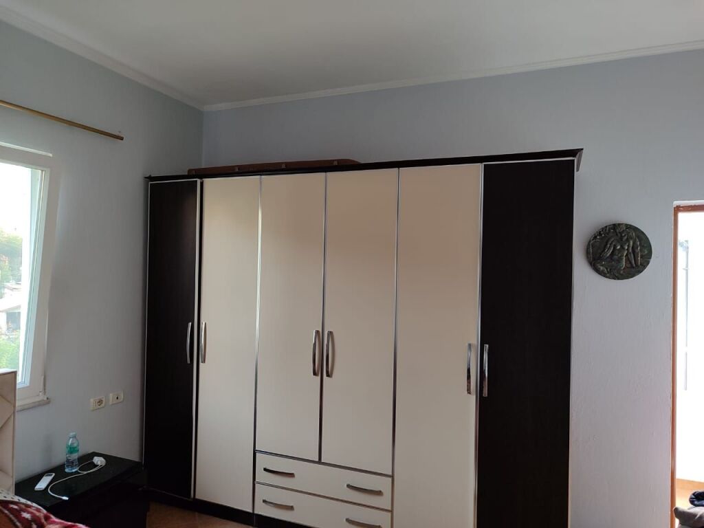 Qera | Shtëpi private 1 + 1 | Shkozë | 300 €/muaj