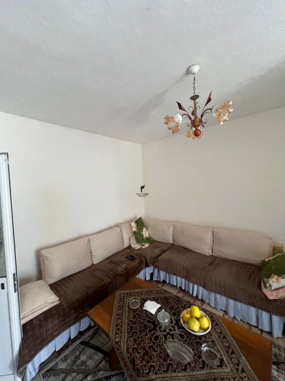 VENDESI APPARTAMENTO 2+1 PAZARI I RI 165.000 EURO FH-76021