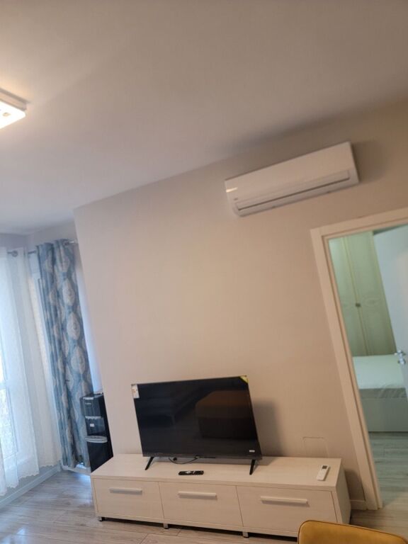 Apartment 1+1 for rent at Komuna e Parisit!