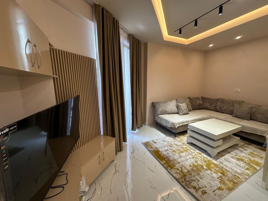 Apartament 1+1 per qira tek Rruga e Dibres.