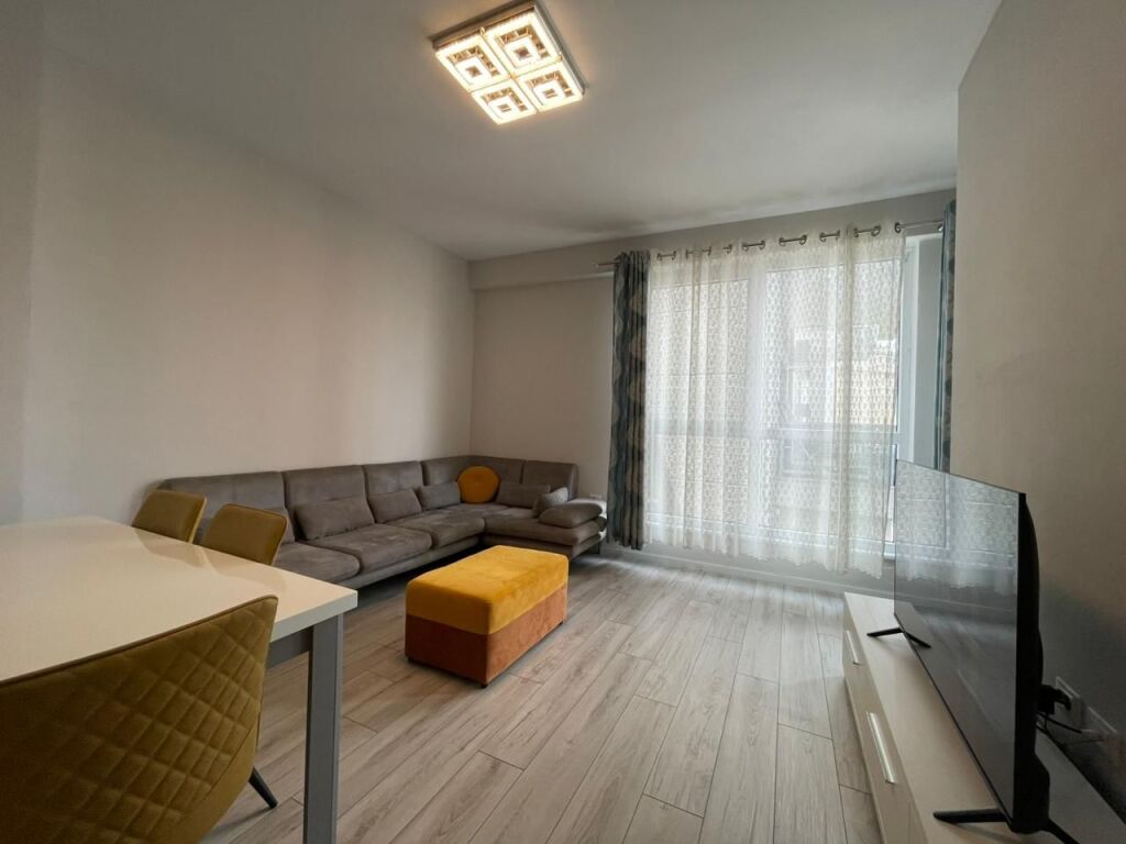 Appartamento 1+1 in affitto presso Komun e Parisit.