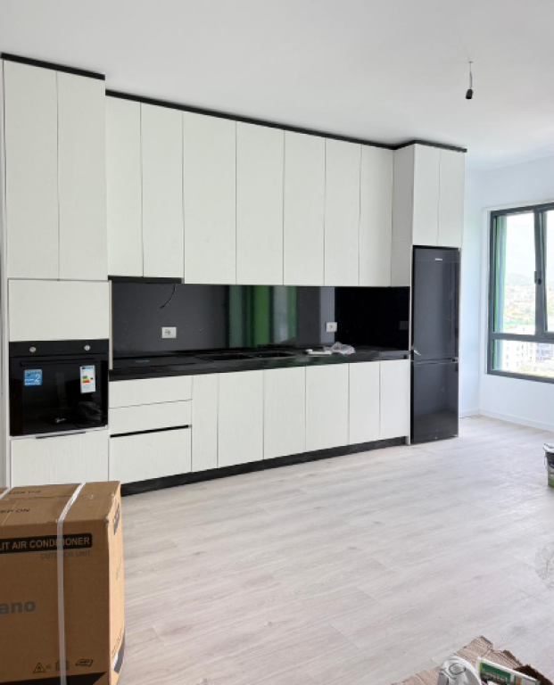 Apartament 1+1 me Post Parkimi për Qira – Rruga 5 Maji