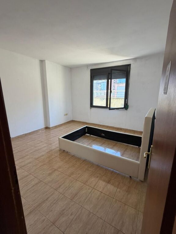 Appartamento 3+1 in affitto – Astir (vuoto) !