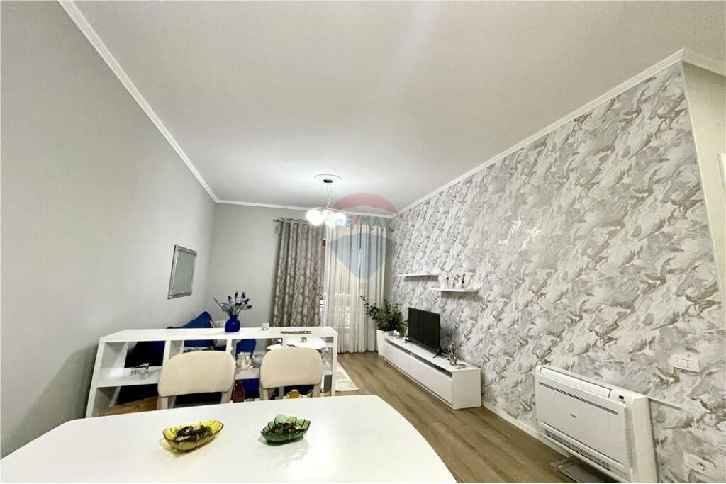 Appartamento - In Affitto - Complesso Delijorgji, Tirana