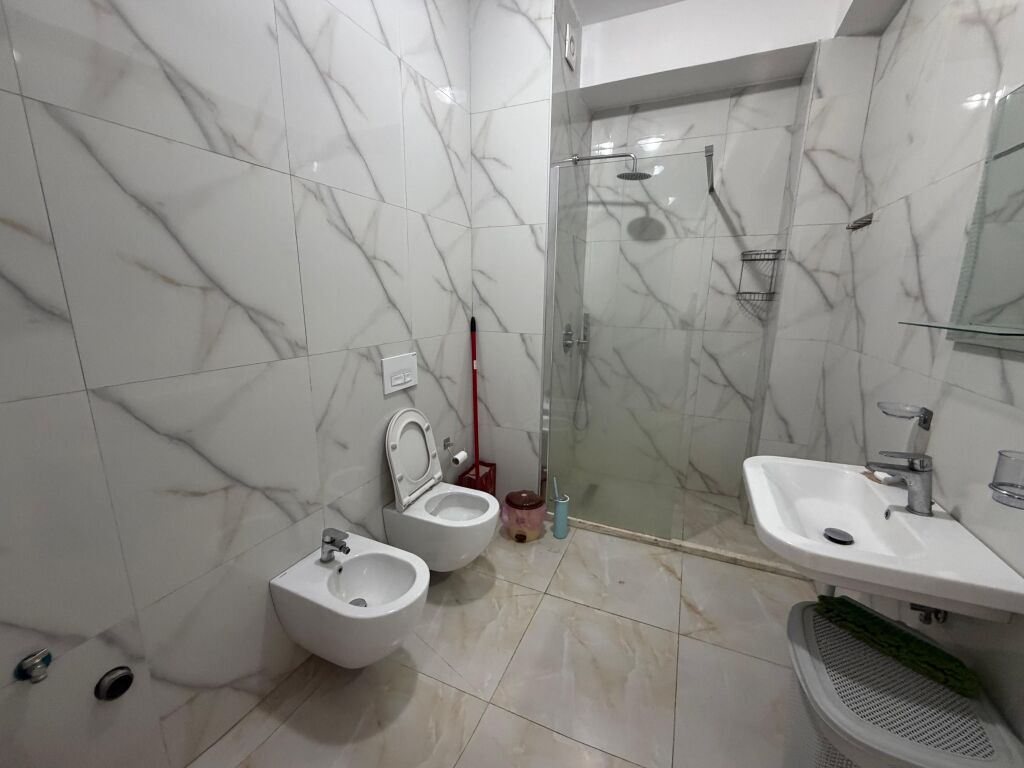 Apartament 2+1 me Qira tek Kompleksi Mangalem