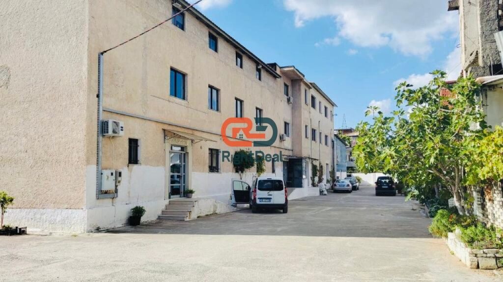 A Kombinat, Vicino alla Fabbrica del Vetro, si Affitta un Magazzino, Ideale per Diversi Tipi di Attività!!!