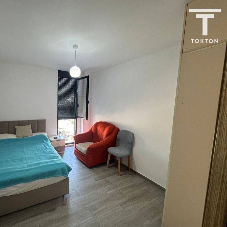 QIRA, APARTAMENT 3+1+2, RRUGA "5 MAJ", TIRANE