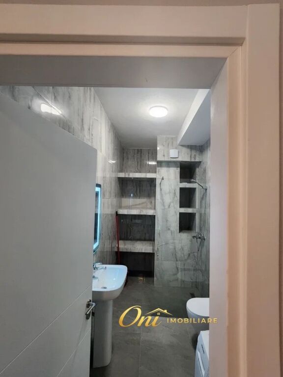 JEPET APARTAMENT ME QERA 1+1 KOMUNA E PARISIT