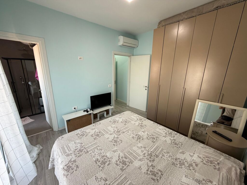 🏡 Jepet me qera apartament 2+1 + 2 tualete📍 Rruga e Dibres, prane Vila Goldi ✨