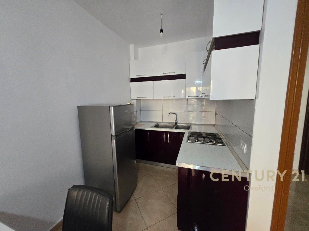 APARTAMENT 1+1 ME QIRA NE YZBERISHT PALLATET DILO! 450 € /Muaj