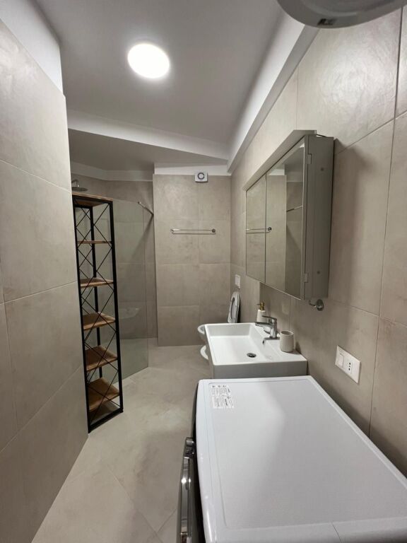 Jepet me qera apartament 1+1
