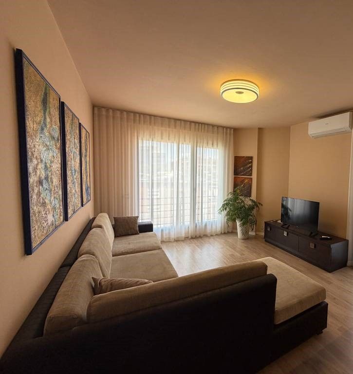 Apartament komod 1+1 me qira !