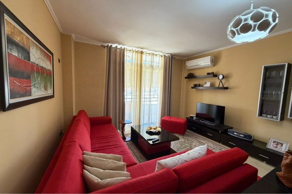 Shitet Apartament 2+1 ne Astir