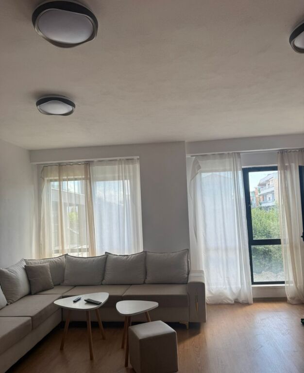 Qera | Apartament 3 + 1 | Rruga 5 Maji | 500 €/muaj