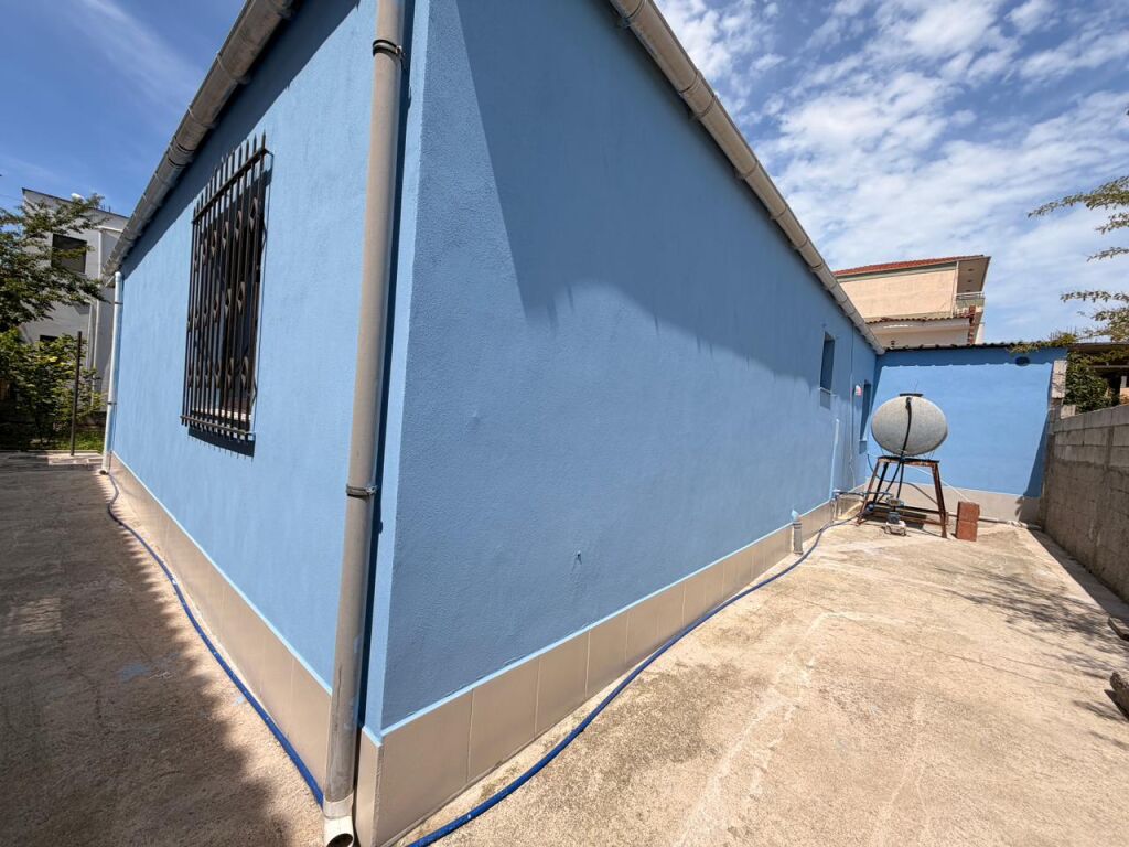 🏡 Jepet me Qera Shtëpi Private 2+1 me Oborr-Prane Kryqi i Kuq Durres