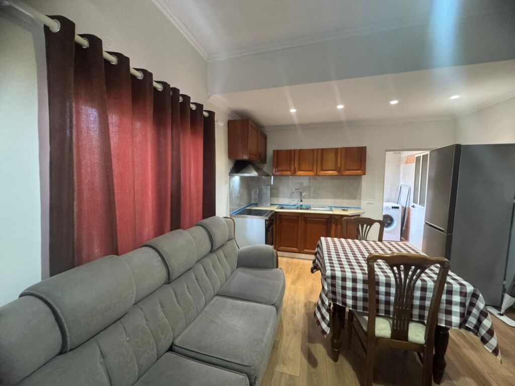 Apartament 1+1 me qira – Selite e Vogel ( afer uni Marin Barleti) !