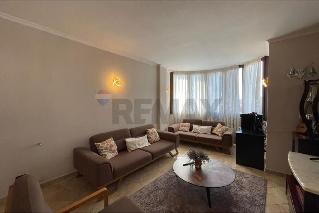 Apartament 2+1+2 Rruga Elbasanit