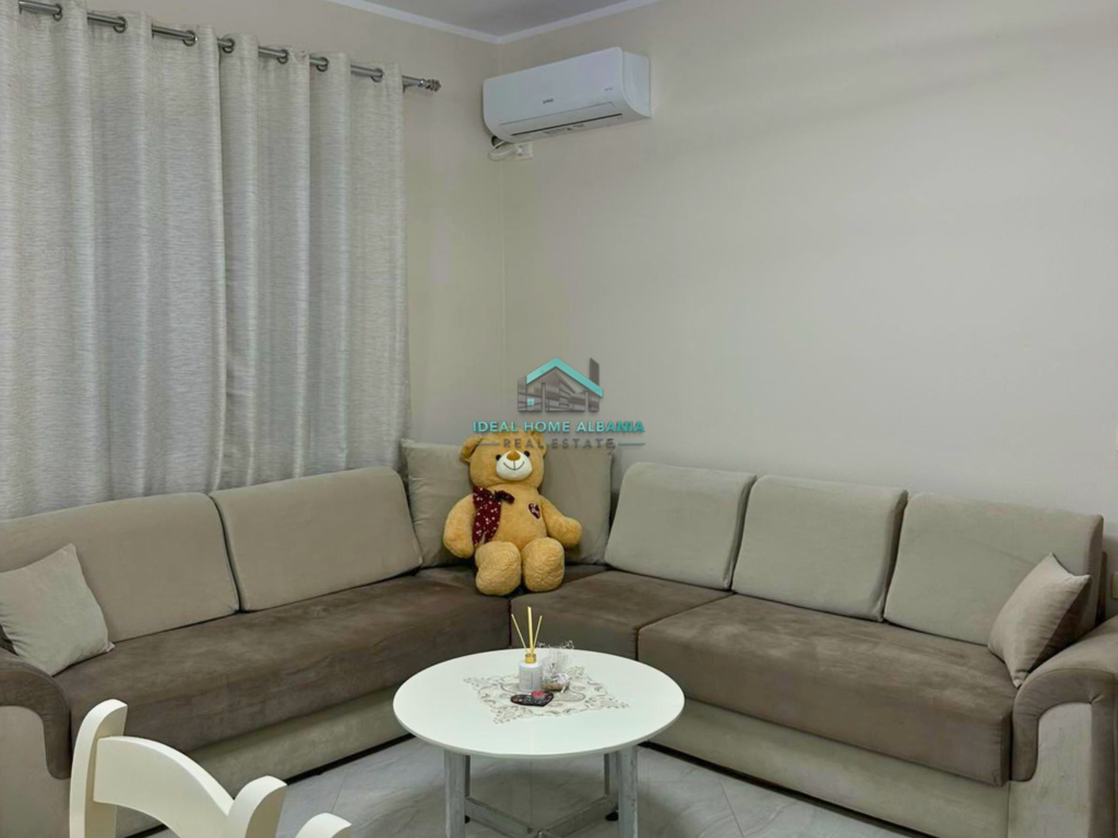 JEPET APARTAMENT 1+1 ME QERA – CENTRALE, VLORË