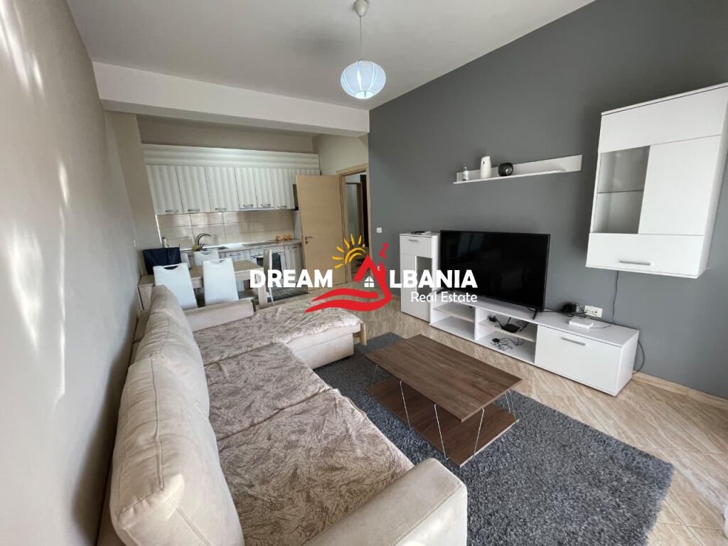 Jepet Apartament 1+1 me qera pranë Pallatit me Shigjeta (ID 42111583)