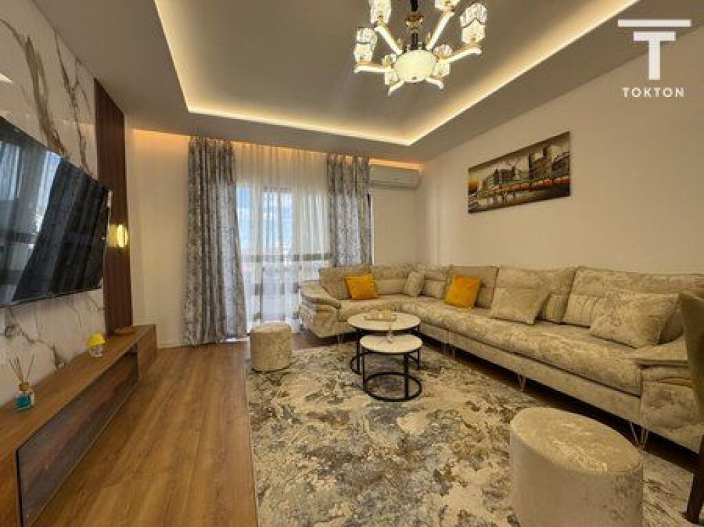 SHITET, APARTAMENT 2+1+2, PALLATI ME SHIGJETA, TIRANË