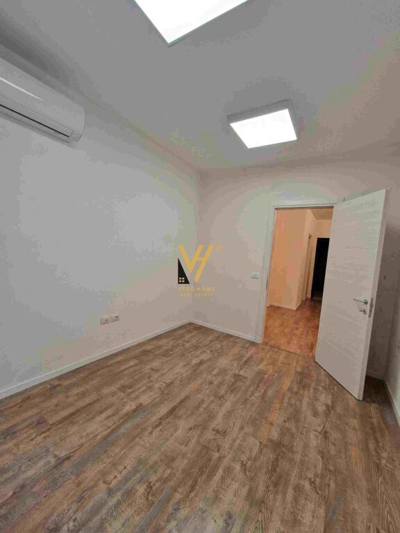 JEPET ZYRE 75 M2 ME QERA TEK E88, RR.DRITAN HOXHA 65.000 LEKE
