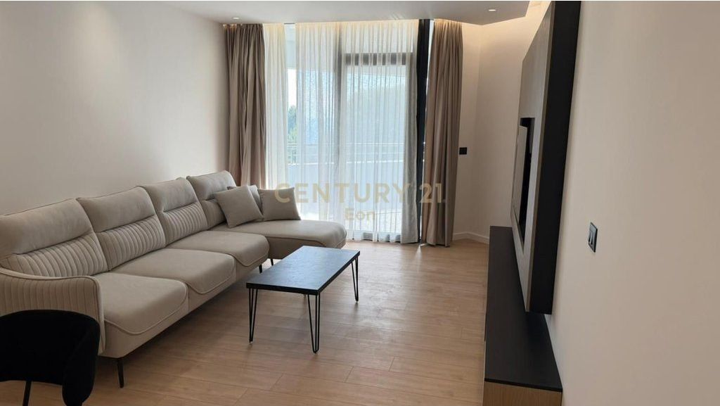 Apartament luksoz 2+1+2+garazh per qira tek White Hill Residence!
