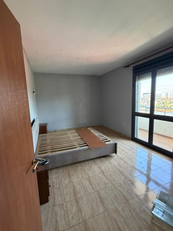 Appartamento 3+1 in affitto – Astir (vuoto) !