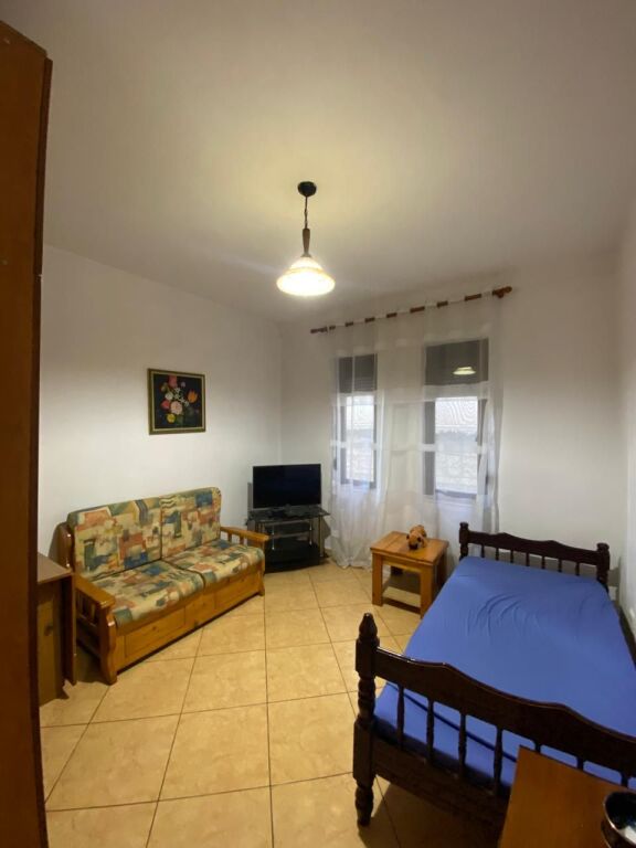 Apartament 2+1 Me Qira tek Mbikalimi i Komuna e Parisit