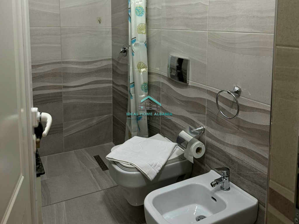 JEPET APARTAMENT 1+1 ME QERA – CENTRALE, VLORË