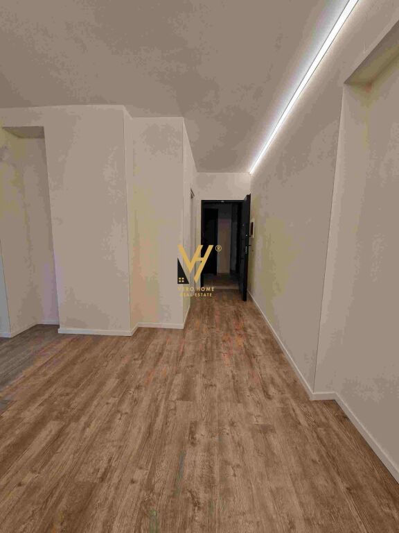 JEPET ZYRE 75 M2 ME QERA TEK E88, RR.DRITAN HOXHA 65.000 LEKE