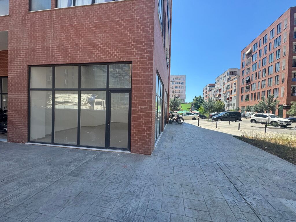 Business premises 60 m2 for rent at Jordan Misja