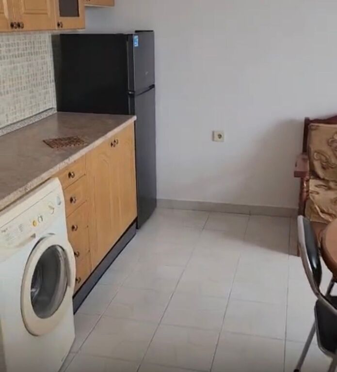 Apartament 1+1 tek Drejtoria e Higjenes!