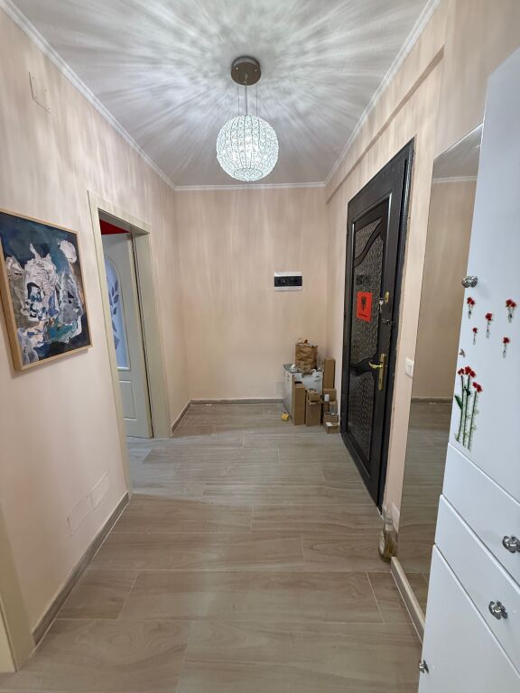 SHESIM APARTMENT 1+1 TE BULEVARDI ZOGU I PARE!