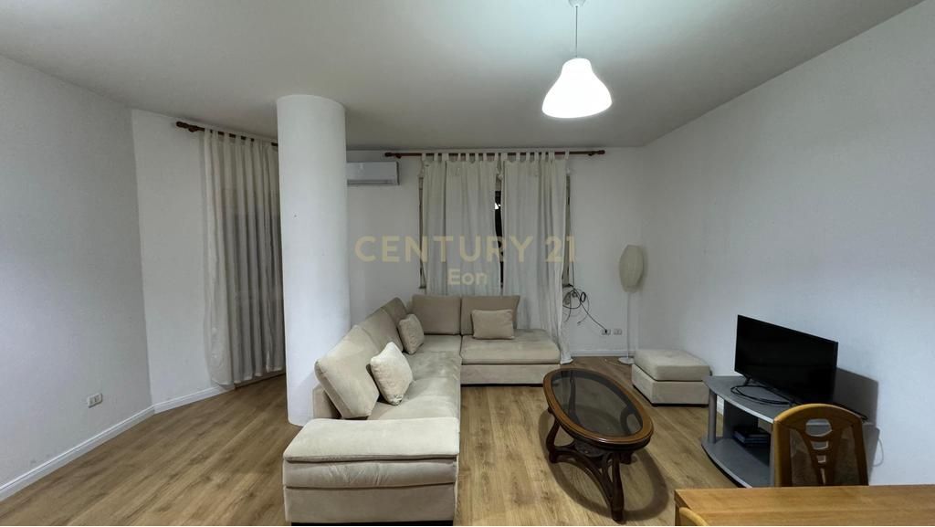 JEPET ME QIRA APARTAMENT 2+1+2 PRANE RRUGES SE RE TE PORTIT!