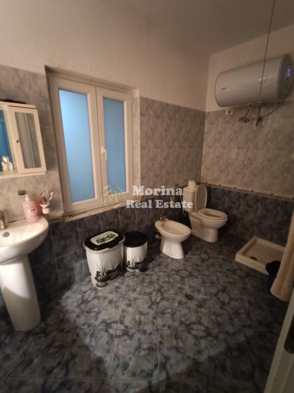 Qera | Shtëpi private 2 + 1 | Ali Demi | 500 €/muaj