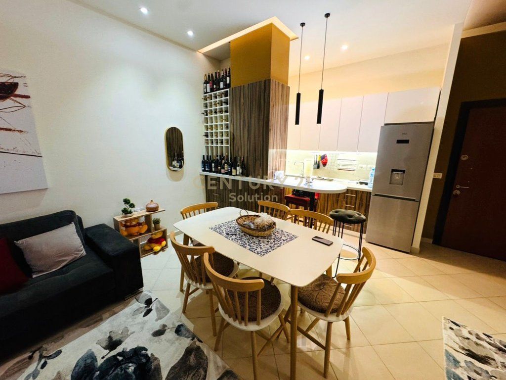 FOR RENT APARTMENT 1+1+ PARKING SPACE NEAR KODRA E DIELLIT 650 € /Month