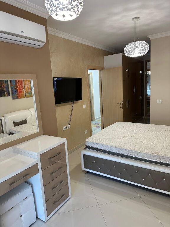 Affittasi duplex 4+1+3 + posto auto