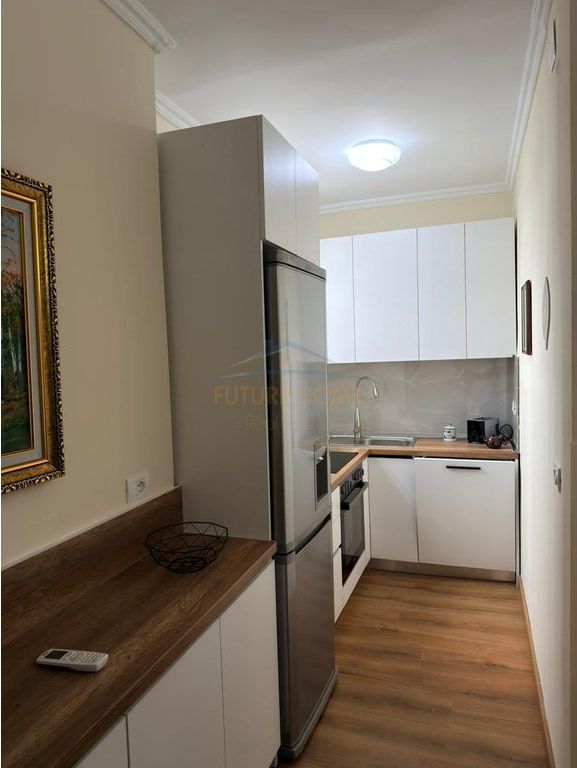 Qira, Apartament 2+1+2 Poste Parkimi, Pazari i Ri.