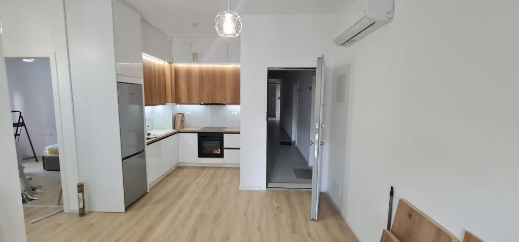 🏢Ne zonen e Ali Demit,Kompleksi Kadiu,jepet me qera apartament,2+1,i mobiluar.50,000Leke    