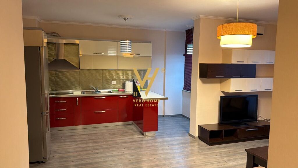 JEPET APARTAMENT 2+1+2+2BLK ME QERA TE RRUGA E KOSOVAREVE 1.000 EURO