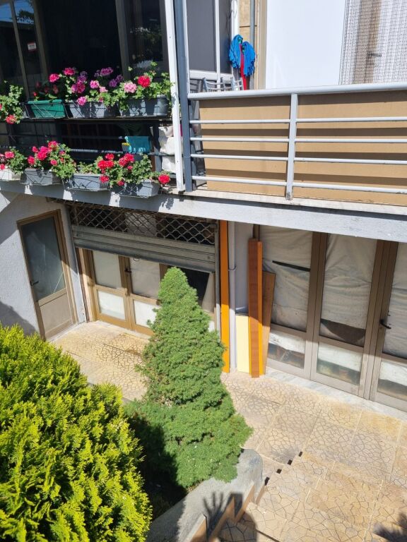 SHOP FOR SALE 35 M² -French Cemetery Korca