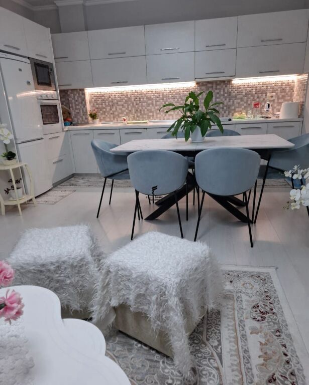 SHITET APARTAMENT 3+1+3 ASTIR 220.000 EURO FH-76147