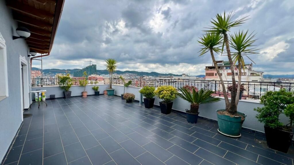 Premium Office for Rent⚜️: 3 Office Spaces + 1 Veranda📍Rruga e Kavajës (Near Esp Oil, Roadside) - Area 200m² - 3000€/Month || Super Total Privacy